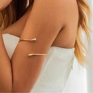 New! 18k Gold Plated Arm Cuff